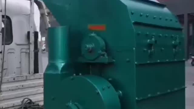 锤片式玉米芯粉碎机工作视频实拍视频封面