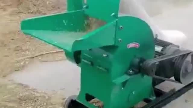 锤片式粮食粉碎机工作视频实拍视频封面
