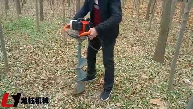 手提式汽油挖坑机工作视频实拍视频封面