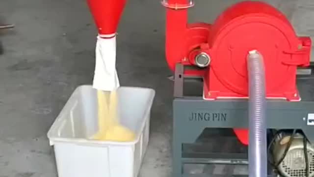 齿爪式玉米粉碎机工作视频实拍视频封面