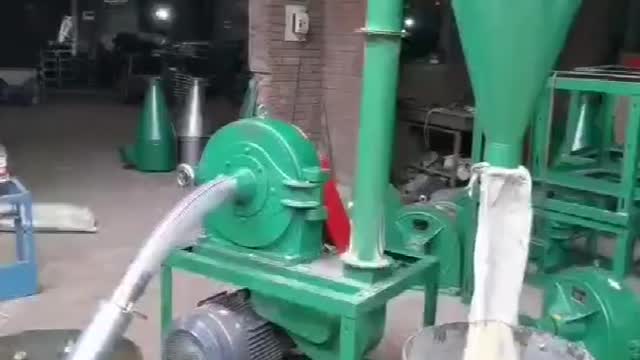 粮食粉碎机工作视频实拍视频封面