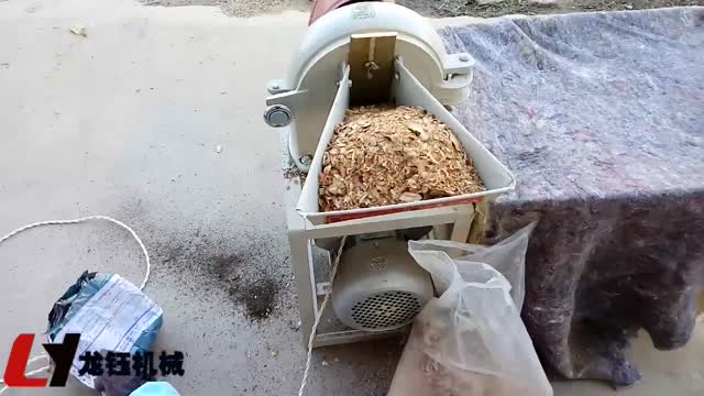 玛卡粉碎机工作视频实拍视频封面